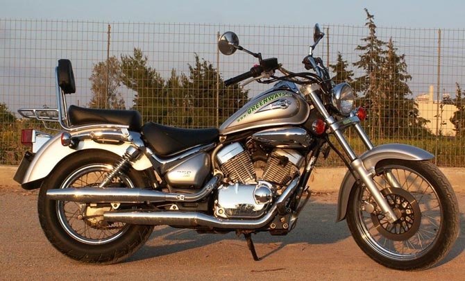 Greenways Motorcycle Rental Crete, Rent a Chopper Intruder 250, Moto ...