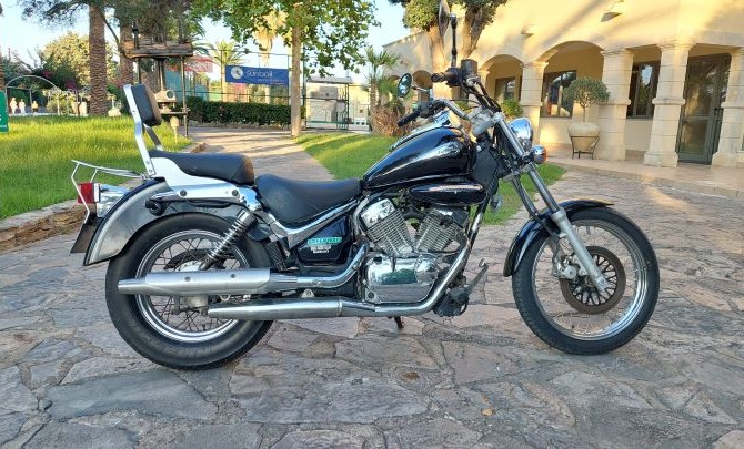Suzuki VL 250 Intruder 
